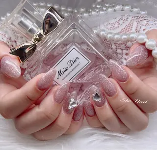 ネイル She   Nail所属・ISA_ BELLAのネイルデザイン