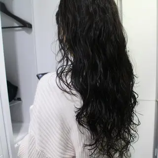 ロング パーマ カーリーパーマ/ 透明ｶﾗｰ/MIKUのヘアスタイル