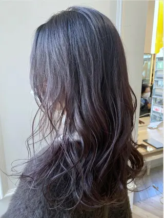 ロング カラー ベージュ/インナー カラー🤍Rieのヘアスタイル