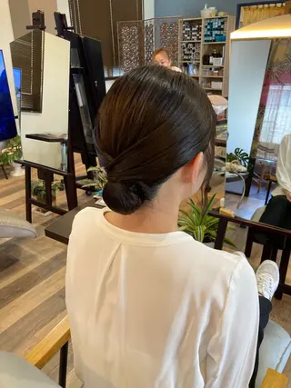 ミディアム 中野 紹江のヘアスタイル