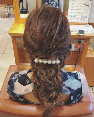 ロング ヘアアレンジ G LUX(ジールクス)所属・清水 まなのマツエク・マツパデザイン