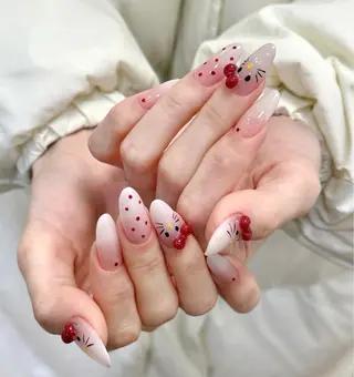 ネイル yuri nail salon所属・Yuri ユリのネイルデザイン