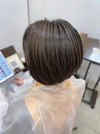 ショート カラー SOYON なんば店所属・水島 真彩のヘアスタイル