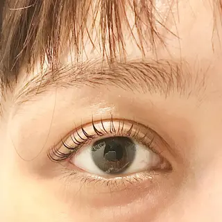 マツエク・マツパ miel大宮店所属・矢部 奈々の眉毛・アイブロウイメージ