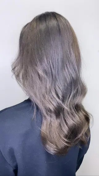 セミロング カラー ヘアアレンジ HAIRSALONLOOP所属・川上 麻梨阿のヘアスタイル