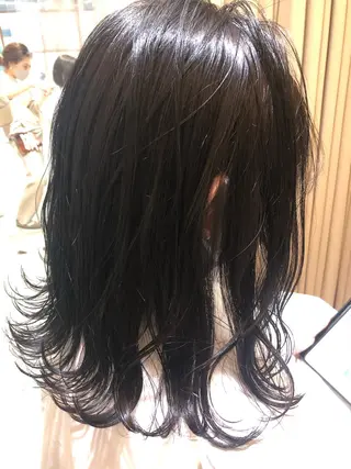 セミロング カラー 田辺 黎花のヘアスタイル