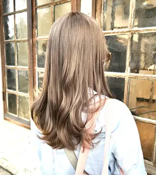 ロング ダブルカラー 透明感カラー/タイラのヘアスタイル