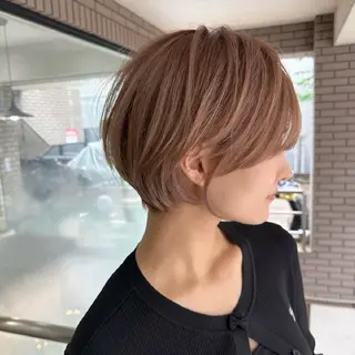 ショート グレージュ/レイヤー ふうか　渋谷のヘアスタイル