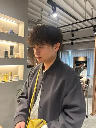 パーマ メンズ 久力琴音''透明感 カラー''アレンジのヘアスタイル