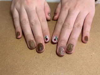 ネイル マルサンカクシカク所属・○△□ 守口市のネイルデザイン