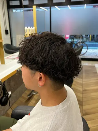 ショート パーマ メンズ 🪐メンズ特化 ヤマクラ　タイキのヘアスタイル