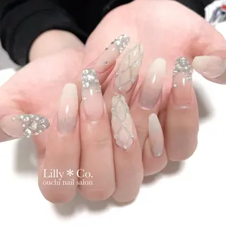 ネイル Lilly Co.のネイルデザイン