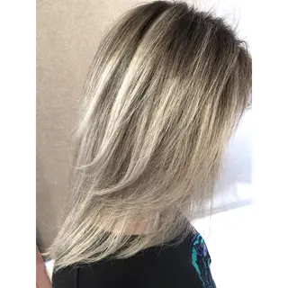 ショート カラー 井上 一平のヘアスタイル