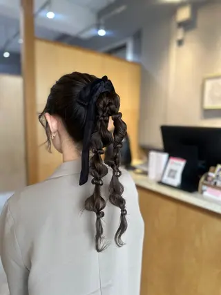 ミディアム miloc MOMOKAのヘアスタイル