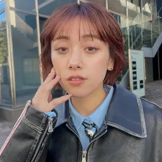 ショート カラー レイヤー/ブリーチ /暖色/ゆきなのヘアスタイル