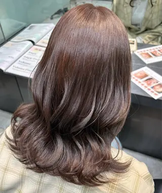 セミロング 林 美月のヘアスタイル