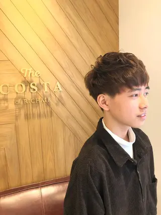 ショート パーマ メンズ 鈴村 大介のヘアスタイル