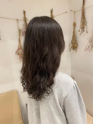 セミロング Dears 香芝店所属・関 優希のヘアスタイル