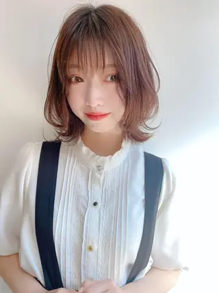 ミディアム 岩井 佑城のヘアスタイル