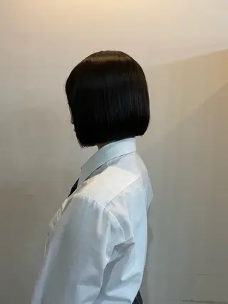 ショート 切りっぱなしボブ/ ブリーチカラー/大塚のヘアスタイル