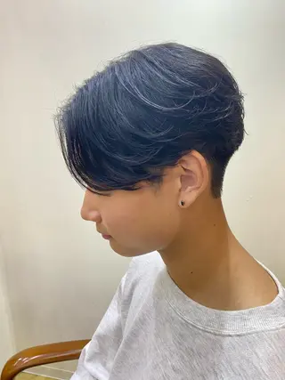 ショート パーマ メンズ 柏のセンターパート のプロ関口 柊太のヘアスタイル