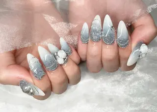 ネイル Roi〈ロワ〉 Minakoのネイルデザイン