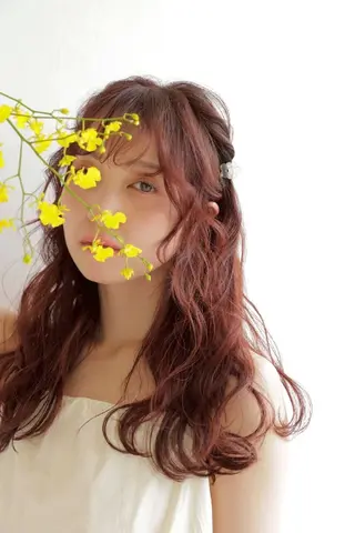 カラー 束感まつぱ🥑🤍 NATUKI🤍のマツエク・マツパデザイン