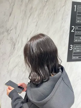 ミディアム カラー Neale. ユメのヘアスタイル