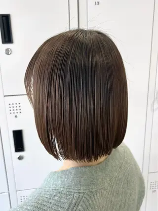 ショート 八木菜美 /ボブ/艶カラーのヘアスタイル