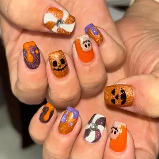 ネイル 🪐富島彩夏 /海外nail🪐のネイルデザイン