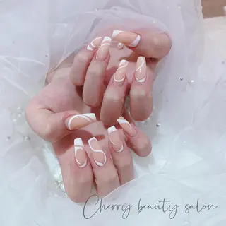 ネイル SAKURA 🍒のネイルデザイン