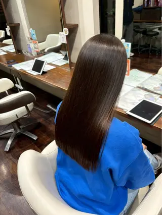 ロング ルプラボウ/ぴーす/ 縮毛矯正のヘアスタイル