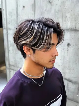 ミディアム パーマ メンズ メンズハイトーン メンズバレイヤージュのヘアスタイル