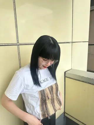 ミディアム カラー パーマ Y U  Iのヘアスタイル