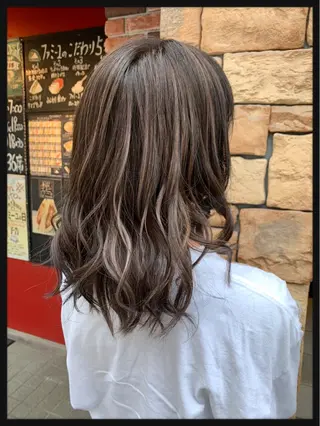 セミロング カラー パーマ ヘアアレンジ メンズ キッズ ネイル マツエク・マツパ 酸性ストレート 髪質改善大槻勇樹のヘアスタイル