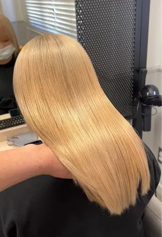 ミディアム 🪽ハネエクステ🪽 羽エクステKENJIのヘアスタイル