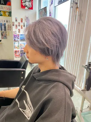 カラー メンズ 🍭ハイトーン/ デザインカラー🦄のヘアスタイル