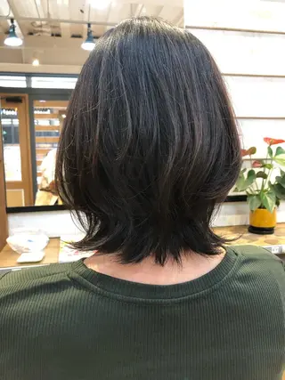 ミディアム あずまぐち めぐみのヘアスタイル