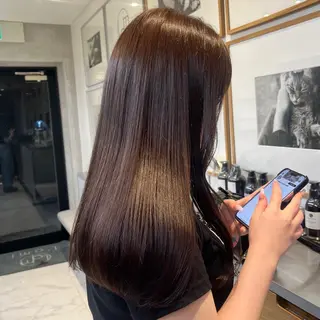 セミロング カラー カジュアルを女っぽく 𝗮𝘆𝗮𝗰𝗼のヘアスタイル