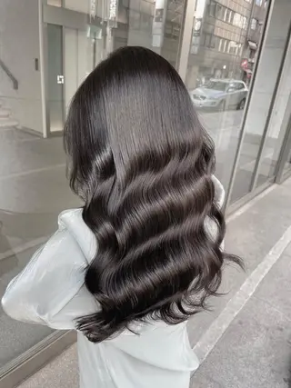 セミロング カラー 美髪美容師 くぼた店長🫧のヘアスタイル