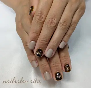 ネイル nail salon rita所属・柴田 理紗のネイルデザイン