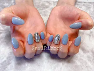 ネイル ネイルリボン 受付スタッフのネイルデザイン