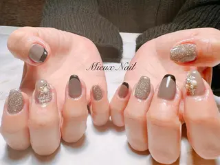 ネイル 市川 麻衣子のネイルデザイン