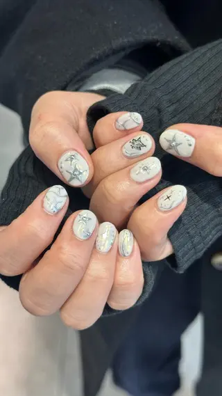 ネイル 🎀韓国レイヤー特化 🎀ベージュ/ミクのヘアスタイル