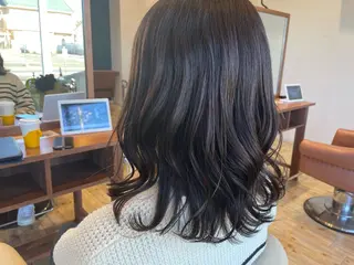 ミディアム 高橋 彩のヘアスタイル