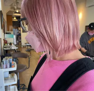 ミディアム カラー 緑川 佳薫のヘアスタイル