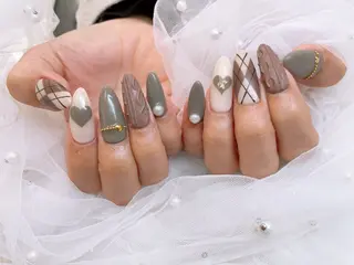 ネイル cachette staff🌟のネイルデザイン