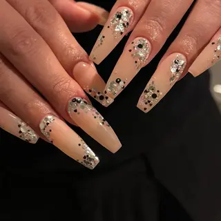 ネイル 𝐫𝐚𝐢 𝐧𝐚𝐢𝐥の眉毛・アイブロウイメージ