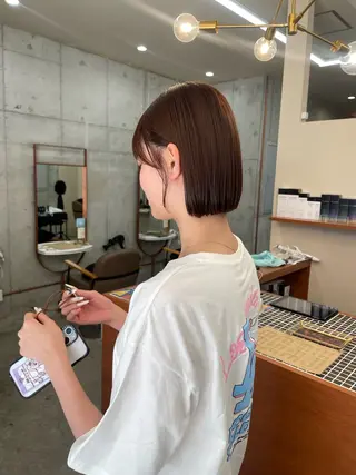 ショート カリン/ カット・ブリーチのヘアスタイル