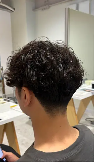 パーマ 安田 妃良のヘアスタイル